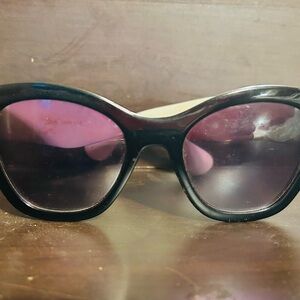 Elegant Black and White Gisselle Women's Sunglasses